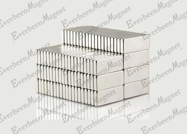 Çin Nadir Toprak Neodymium N52 Neo Buzdolabı Bar Bloğu Mıknatıs Strip 60 x 10 x 4 mm Distribütör